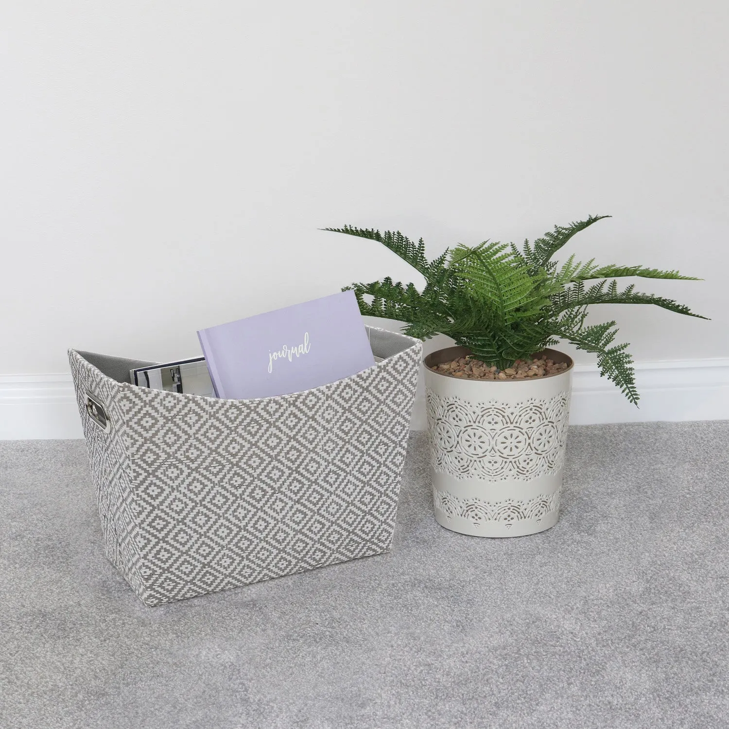 Argyle Paper Magazine Holder