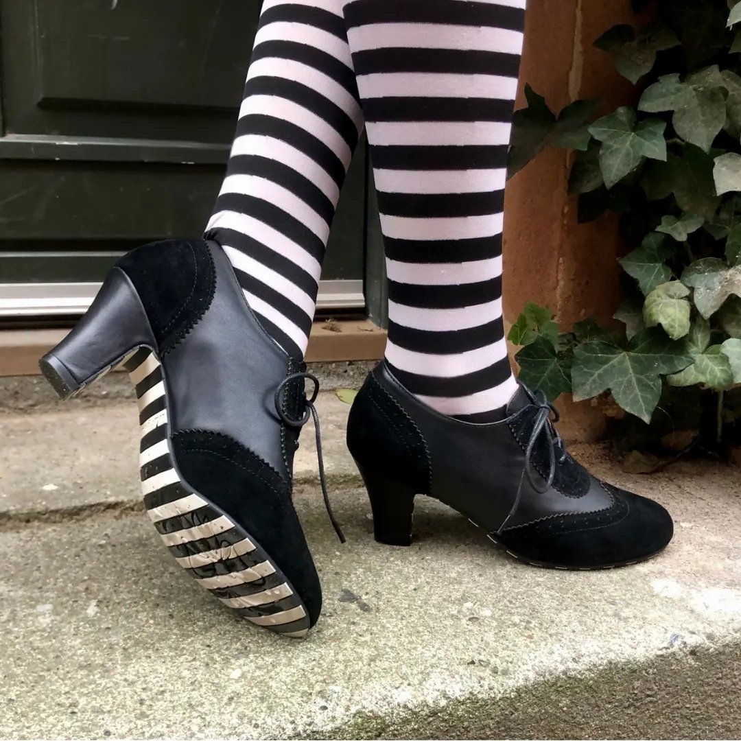 Ava Stripy Elegance