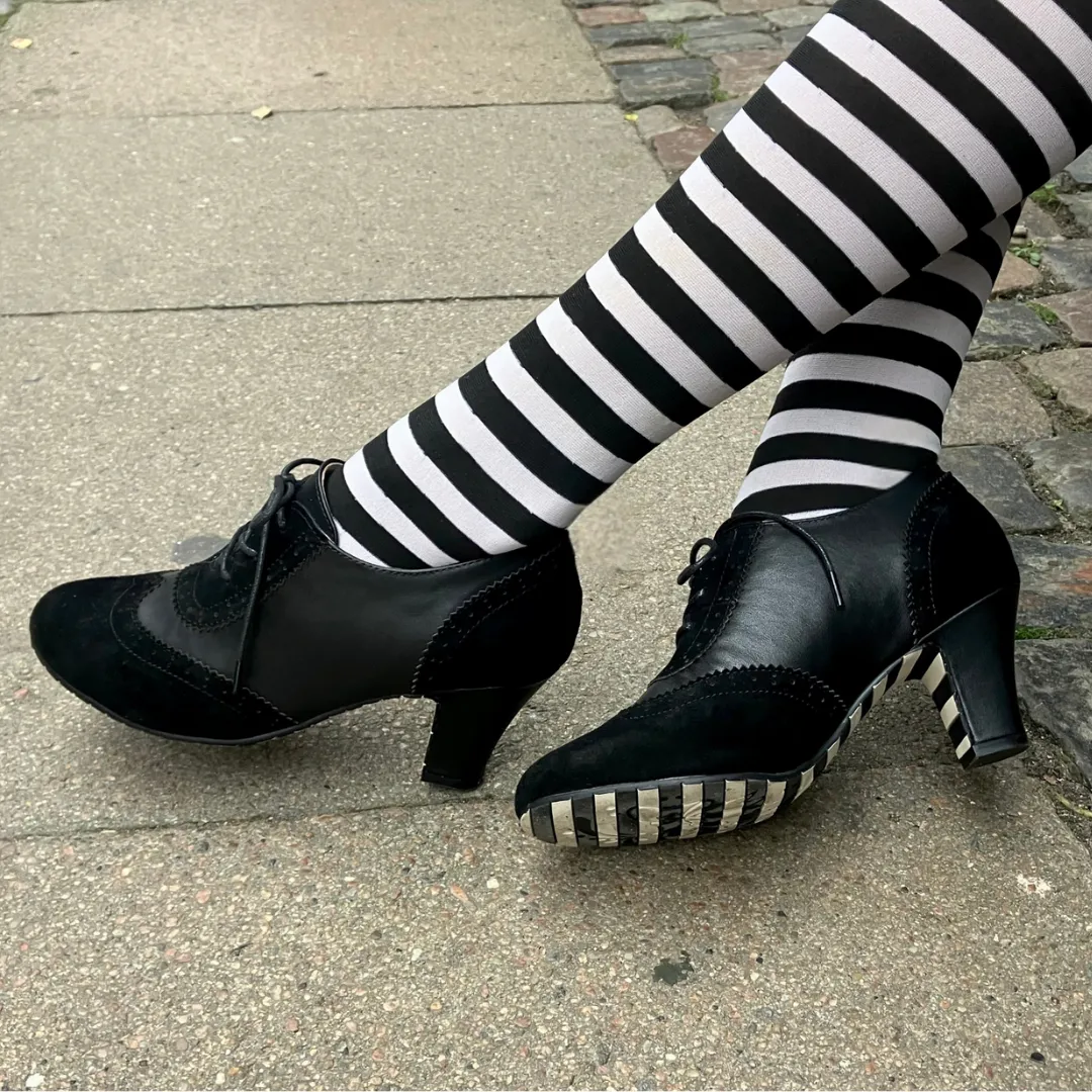 Ava Stripy Elegance