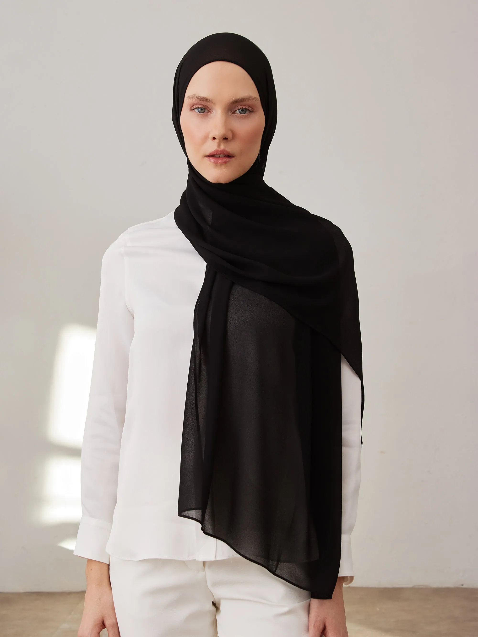 Deluxe Chiffon Hijab Black