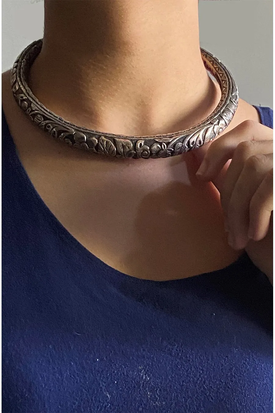 Sharwarish | Silver Hasli Necklace