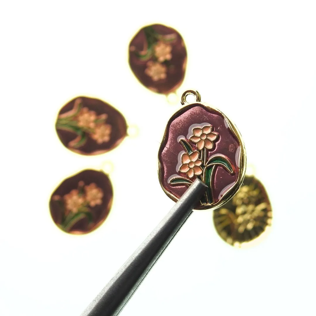 Vintage Style Flower Pattern Pendant Charms